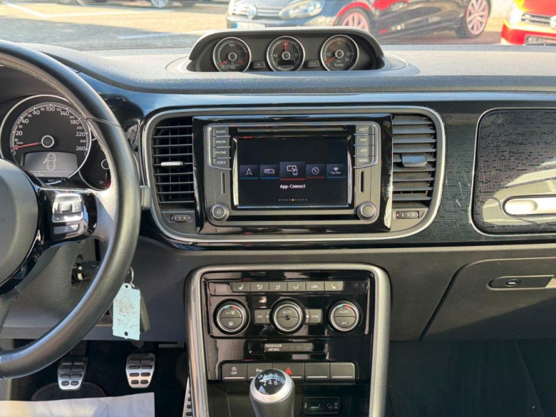 Volkswagen Coccinelle Cabriolet 1.2 TSI SOUND|XENON|FENDER|KAME 2018 - photo n°11 Volkswagen Coccinelle Cabriolet 1.2 TSI SOUND|XENON|FENDER|KAME  occasion à L'Union - photo n°11